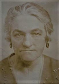 Photo of photos/Annabella McLennan 1880-1958 portrait